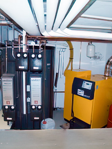 ETA-Pelletskessel-35KW-mit-2000-Liter-OSKAR_kl