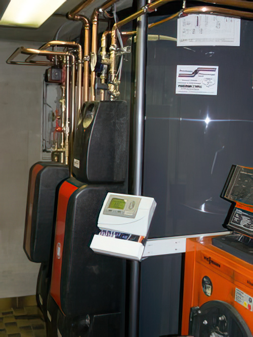 OSKAR-Anlage-1300-Liter-mit-Regelungsstaender_kl